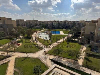 بنتهاوس كامل التشطيب مع سطح بمساحة 54 متر بإطلالة بانورامية خلابة على مناظر طبيعية و مسطحات مائية وحمام سباحة للبيع في بالم باركس - بالم هيلز أكتوبر