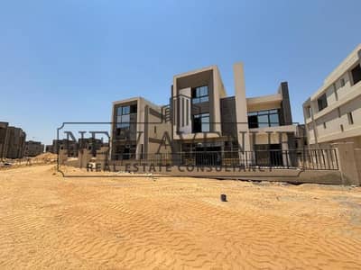 Standalone at saada new cairo prime location direct on water features under market price with lowest down payment - New cairo