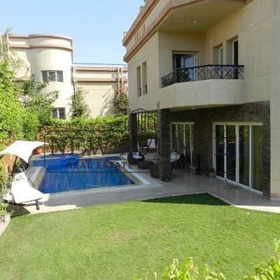 فيلا فاخرة مستقلة 450 متر للإيجار مع حمام سباحة جاهزة للسكن و مفروشة بالكامل بإطلالة على المساحات الخضراء  فى مدينة الرحاب Rehab city
