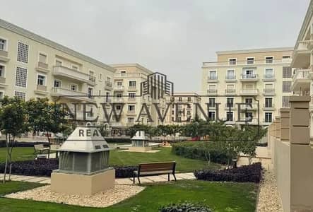 شقة  تطل على اللاندسكيب استلام فوري نصف تشطيب في Hyde Park هايد بارك التجمع الخامس مرحلة سنتر فيل Center Ville