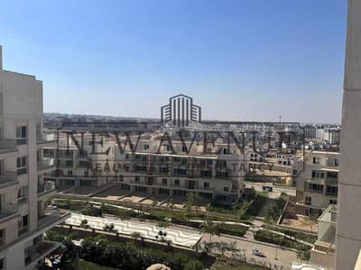 شقة جاهزة للسكن بمساحة ١٧٠ متر للبيع في ماونتن فيو اى سيتي مرحلة كلوب بارك Mountain view Icity Club Park موقع متميز للغاية  ٣ غرف نوم و٣ حمامات