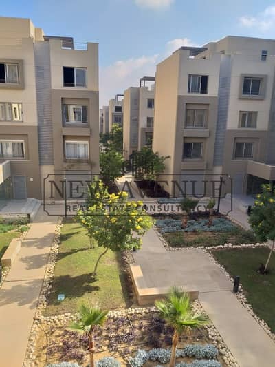 شقة للبيع استلام فوري بدون تشطيب في Village Avenue بالتجمع الخامس بجوار The Waterway من بالم هيلز موقع مميز داخل منطقة متكاملة الخدمات