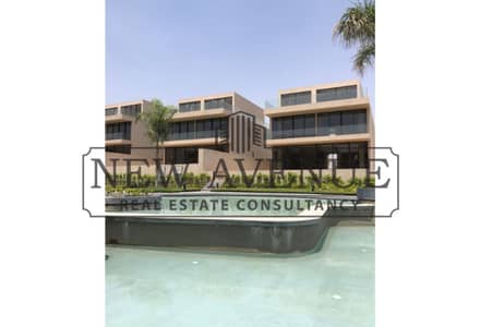 فيلا مستقلة بحرى للبيع في ليك فيو بوتيك Lake view boutique 5 غرف نوم  6 حمامات غرف ملابس غرفة غسيل غرفة خادمة غرفة سائق