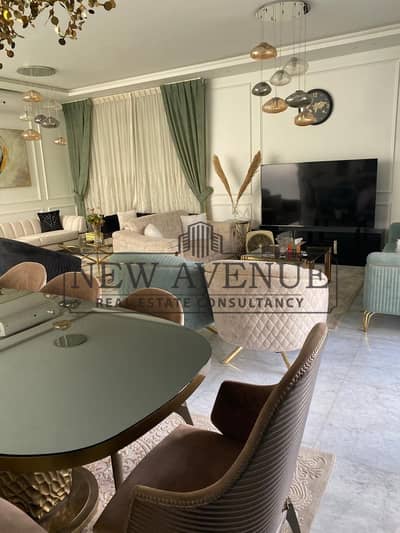 فيلا مستقلة متشطبة  للبيع في  الشروق كمبوند  البروچ at el burouj Compound  Al Shorouk  متشطبة بالكامل مع  بعض الاجهزة موقع مميز استلام فوري