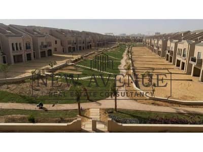 تاون هاوس كورنر في موقع متميز للغاية  بالمستقبل سيتي Mostakbl city في جرين سكوير جاهز للسكن مساحة البناء 263 متر 4 غرف نوم 4 حمامات