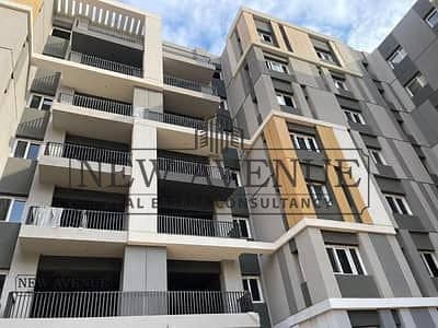 شقة استلام فوري مع مقدم تطل على مساحات خضراء في Park View Hap town بارك فيو هاب تاون مستقبل سيتي طوب احمر