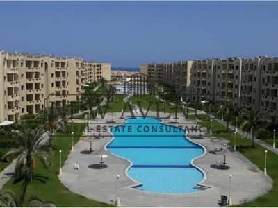 توين هاوس جاهز للسكن للبيع في الساحل الشمالي بإطلالة على المسبح والبحر في ستيلا هايتس الساحل الشمالي Stella heights مساحة 160 متر ، 3 غرف نوم 3 حمامات