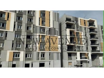 شقه 168متر استلام فورى على فيو و بحرى  للبيع في بارك فيو هابتاون مدينة المستقبل Haptown | Mostakbal Cityغرفتا نوم  3 حمامات