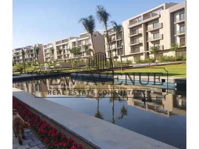 تسليم فوري شقة كورنر جاهزة للسكن تشطيب كامل بالتكييفات و بإطلالة مفتوحة بجوار النادي في فيفث سكوير القاهرة الجديدة Fifth Square  تطوير شركة المراسم