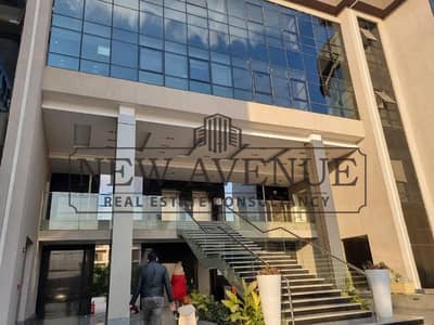 عيادة للإيجار في إيست هيل مول 46 متر متشطب بالكامل