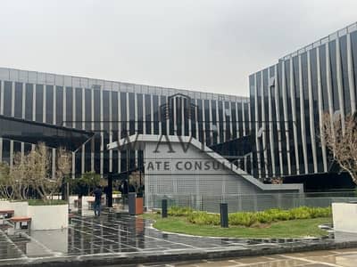 مكتب للإيجار في سوديك EDNC  متشطب بالكامل