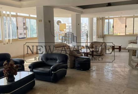 مكتب 300 متر لإعاده البيع بشارع الطيران مباشره مدينه نصر El tayran street direct Nasr City
