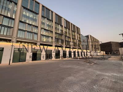 مكتب للبيع ٨٨ متر في مشروع وان ناينتي مباشرة علي التسعين الجنوبي، القاهرة الجديدة