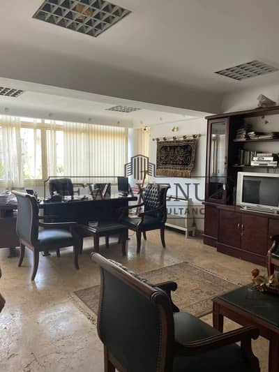 مكتب 300متر لإعاده البيع بشارع الطيران مباشره مدينه نصر El tayran street direct Nasr City