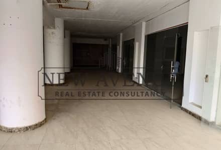 معرض تجاري مميز دور أرضي وأول بواجهه مميزه بمدينه نصر  Nasr City