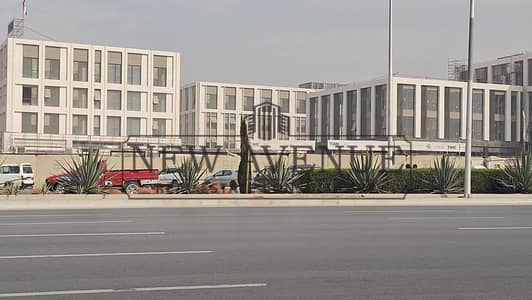مكتب مشطب بالكامل للإيجار بفيو مميز في ماي بارك My park