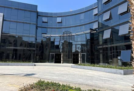 مكتب دور أرضي جاهز للإستلام بموقع متميز في كايرو بيزنس بارك Cairo business park