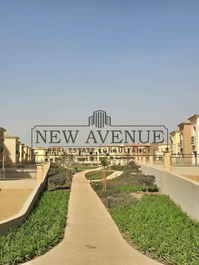 under market price Most prime location ready to move landscape view townhouse   Bahary  in City Gate compound new cairo