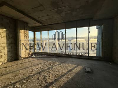 Office 170m direct of south 90 at Golden Gate