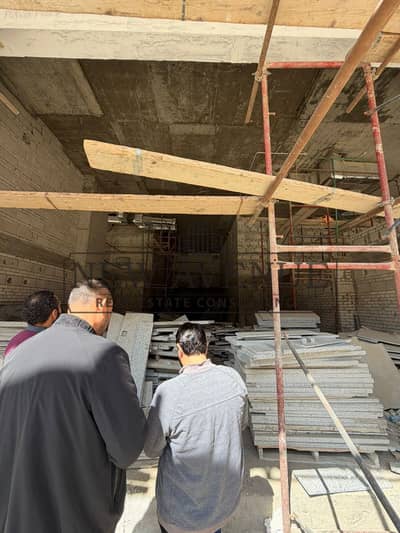 مطعم بفيو بلازا في الجولدن سكوير بمشروع three sixty مرخص تجاري بمساحه 130 متر مربع داخلي و126 متر مربع خارجي