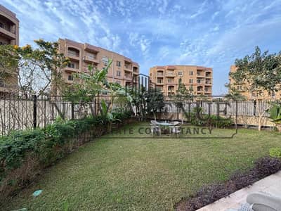 Ground Apartment 3 bedrooms with Ultra finishing with kitchen and A/C's and biggest garden in Acacia