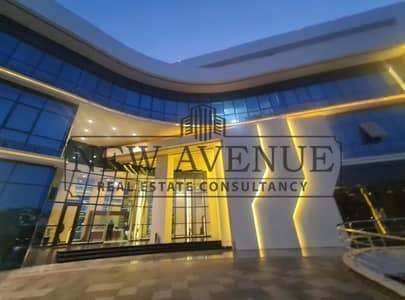 مكتب اداري بمساحة ٦٩ متر مربع   للبيع في شارع التسعين الشمالي القاهرة الجديدة Mall elegantry