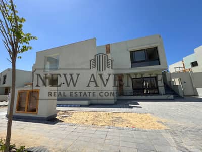 Fully finished chalet direct on lagoon with lowest price in Playa