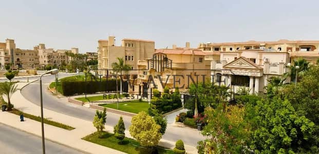 دوبلكس ارضى فى غرب الجولف بمساحة كبيرة 700م و حديقة متشطب بالكامل جاهز للسكن