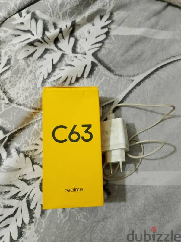Realme C63 1