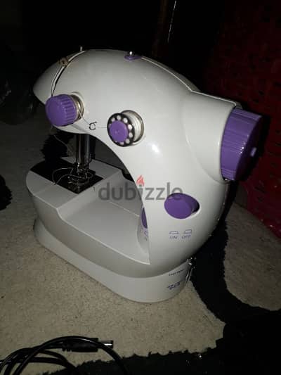 ماكينة خياطه صغيره للبيع