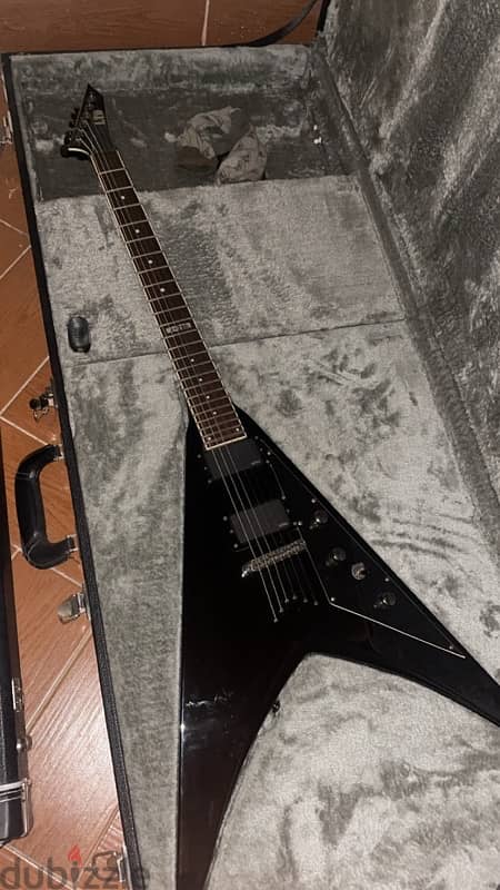 LTD v300 DUAL EMG electric guitar 1