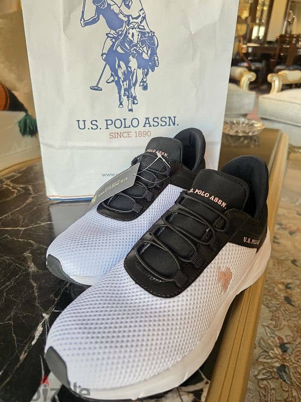 U. S POLO   ON SALE    size 38.5 1