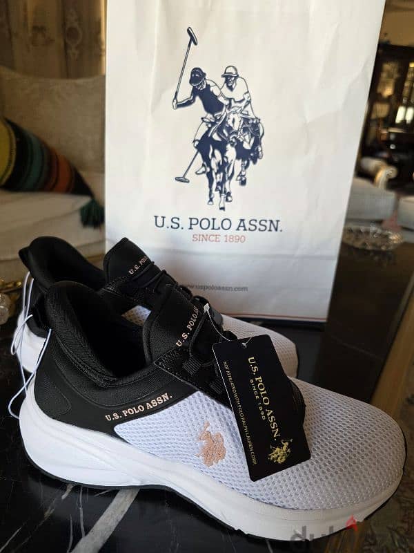 U. S POLO   ON SALE    size 38.5 3