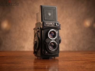 Yashica Mat-124G Vintage TLR Camera – Excellent Condition