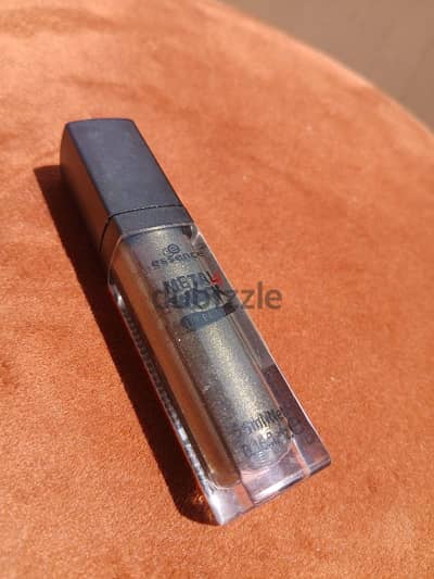 Essence Metal Shock Lip Paint