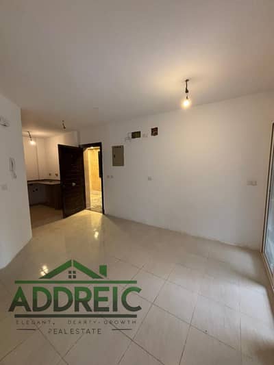 A rare opportunity for investment or residence in one of Madinaty's best locations: B10 studio apartment, 57 sq m, with a garden view. If you're looki