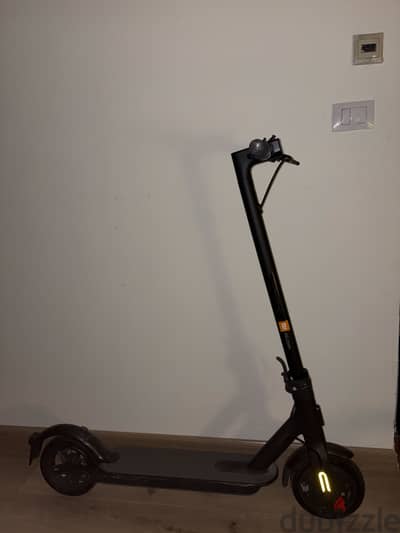 Xiaomi Mi Electric Scooter Essential