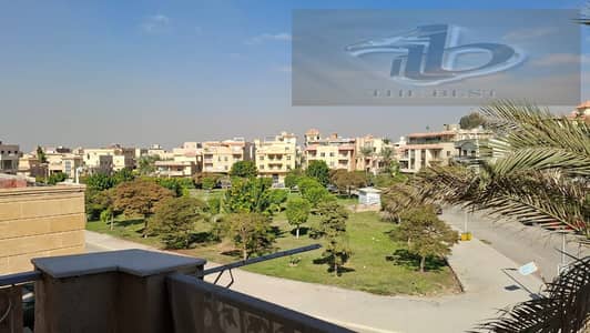 شقة للبيع فى جنوب الاكاديميه التجمع الخامس تشطيب سوبر لوكس بالقرب من شارع التسعين