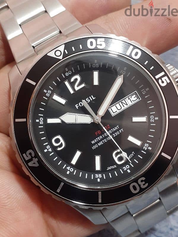 FOSSIL • FB - 02 2