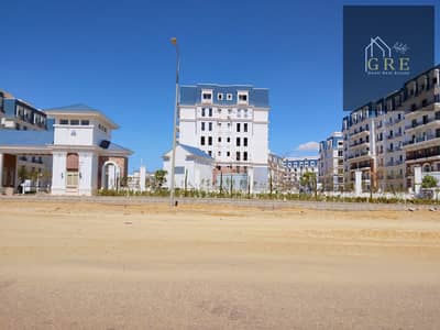 Golden opportunity – 265m apartment in Al Watan Al Takmeeli, surrounded by Sodic and in front of Mountain View, steps away from the central area, soon to be delivered with special payment systems