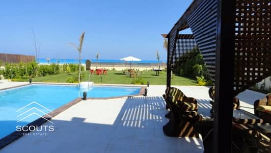 بسعر مغري فيلا VIP مميزه للبيع في ازها السخنه AZHA صف اول علي اللاجون فيو بحر دايركت متشطبه بالتكييفات المركزيه AC'S  لوكيشن بحري مميز بقرب لافيستا