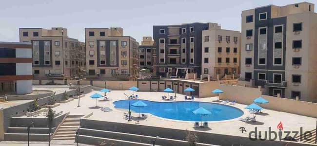 شقة لقطة للبيع استلام فوري بجوار الجامعة الامريكية مباشرة ودقايق من التسعين الجنوبي