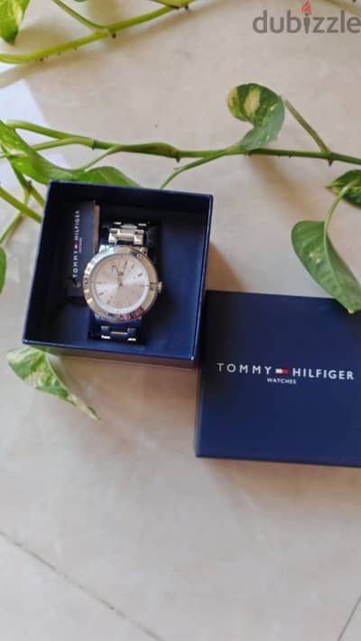 ساعه Tommy Hilfiger Original – وارد USA | بالعلبة والشنطة الأصلية