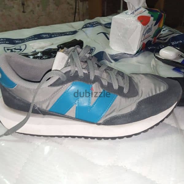 New Balance 237 3