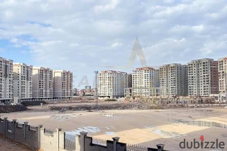 مقر إداري للبيع فى مروج سموحة 92 م - على شارع تجاري رئيسي _ مقدم 10%وتسهيلات 8 سنوات