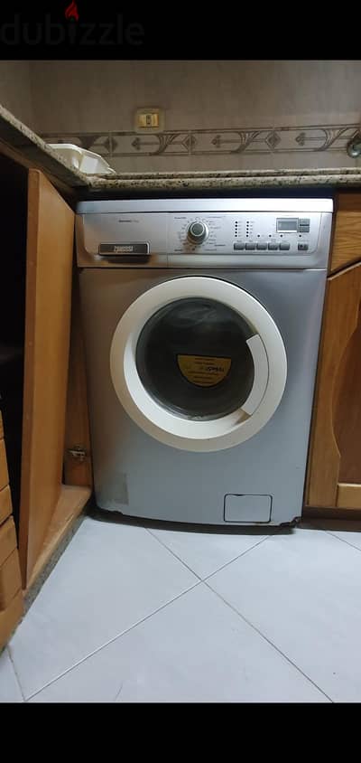 غسالة زانوسى اكواتيك بحالة ممتازة للتواصل 01111630998