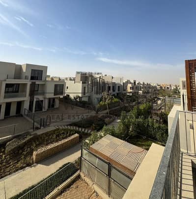 villa ready to move with prime location open view under market price at Sodic East