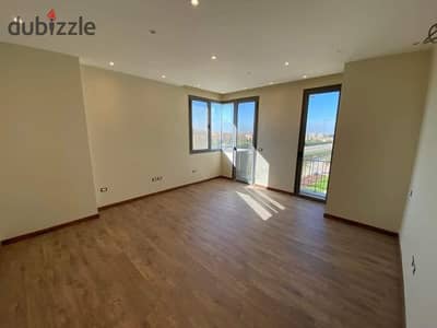 Apartment for sale in New Cairo, Al Tagamoa, next to Mohamed Naguib Axis and South 90th Street, for 3,200,000 EGP cash. 110 square meters. The Icon