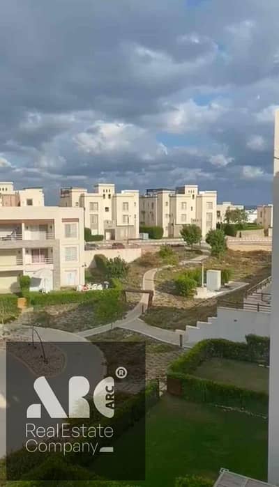 بنتاهوس للبيع امواج الساحل الشمالي غرفتين علي حمام سباحه دايركت بحري/ Amwaj north coast