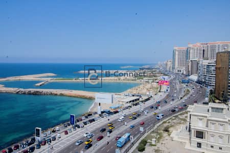 - Apartment for sale 130m Glem - Direct beach view - ( Beach view from the reception and the rooms )